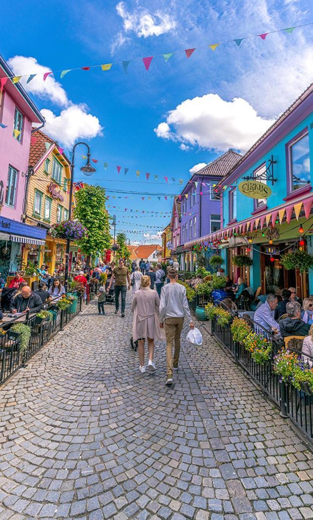 A Place To Stavanger, 6 * Stavanger
